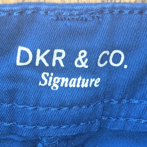 --- Blue Bermuda Shorts - Picture 3 of 4